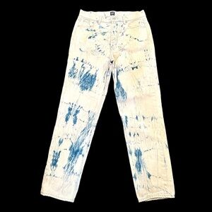GAP, NWOT, DENIM, CHEEKY STRAIGHT, TIE DYED JEANS. BUTTON FRONT. SIZE 10/30T.
